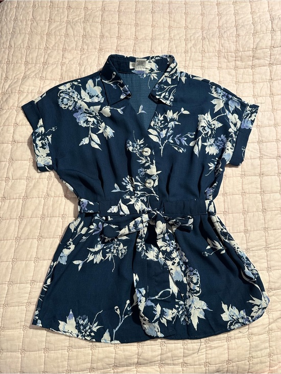 Tops - Women's Navy Floral Tie-Waist Short Sleeve Blouse